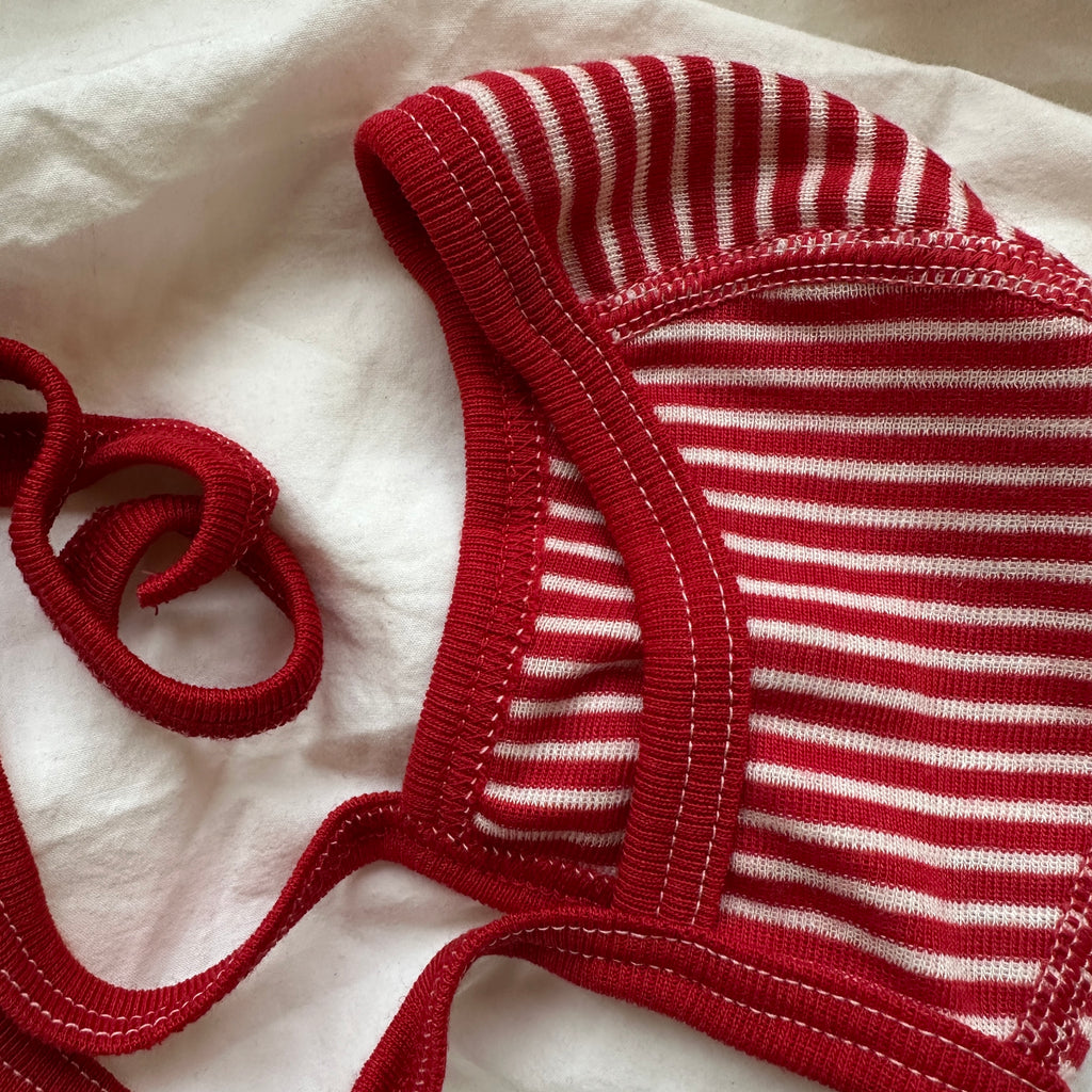 Cosilana Hätta, Röd/Randig