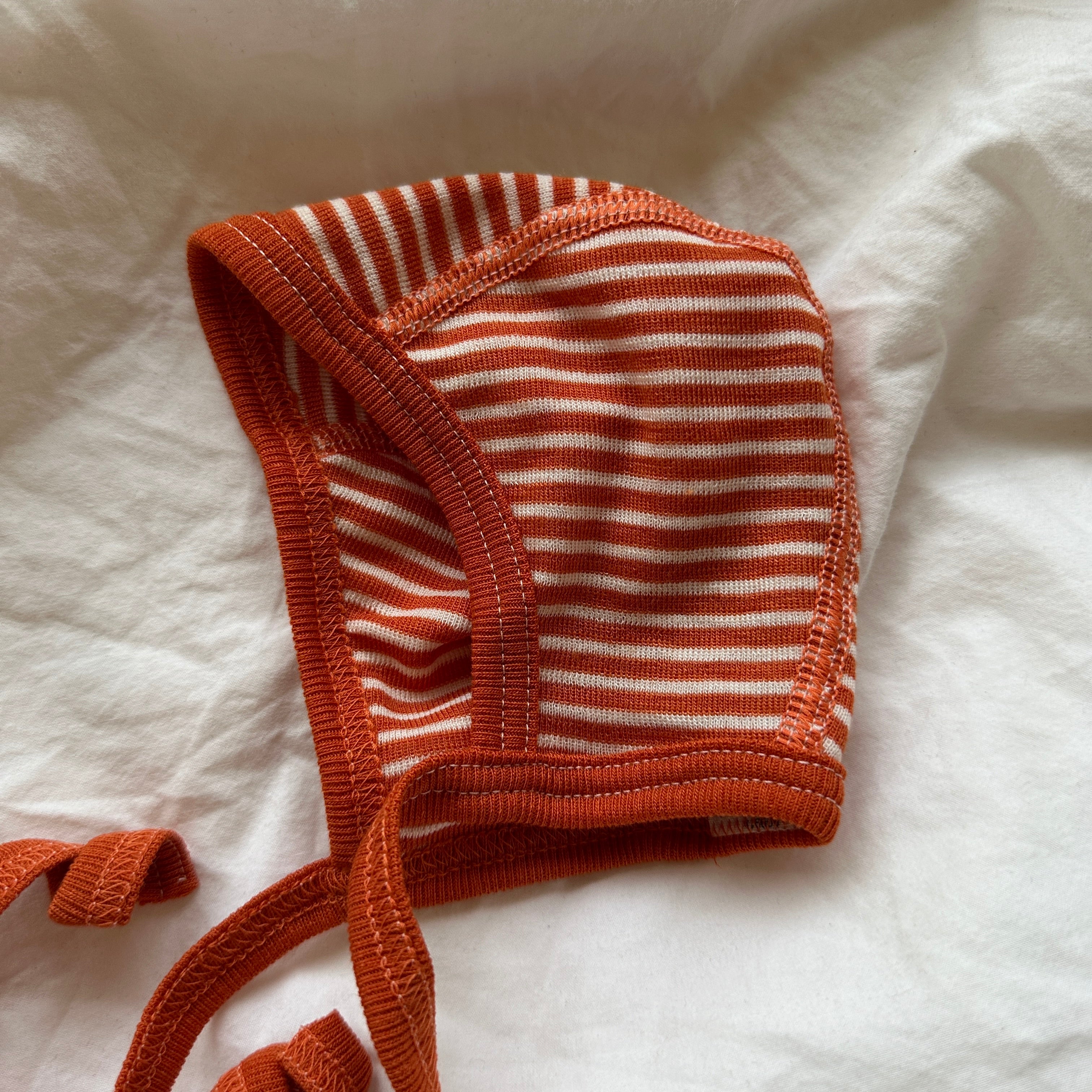 Cosilana Hätta, Orange/Randig