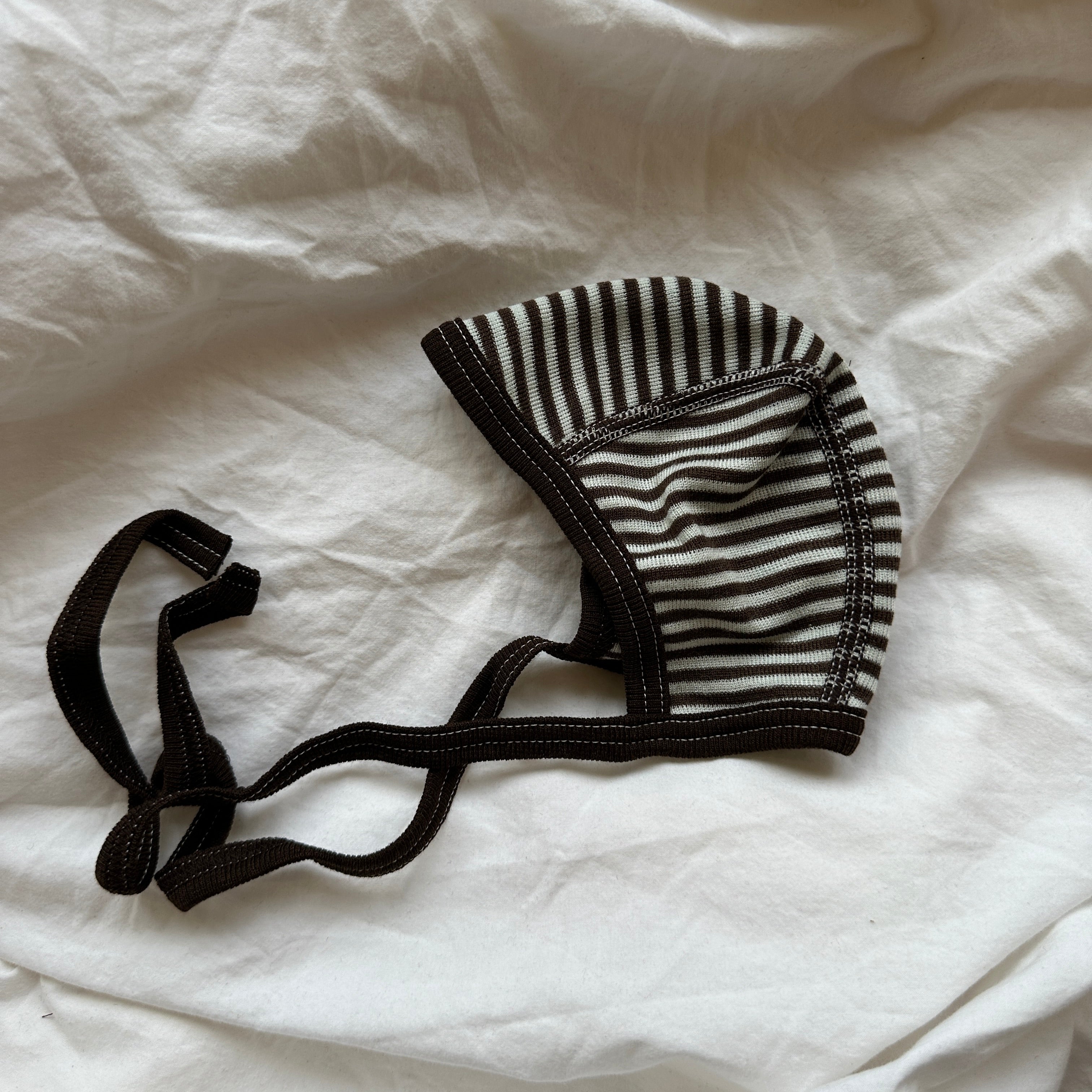 Cosilana Hätta, Brun/Randig