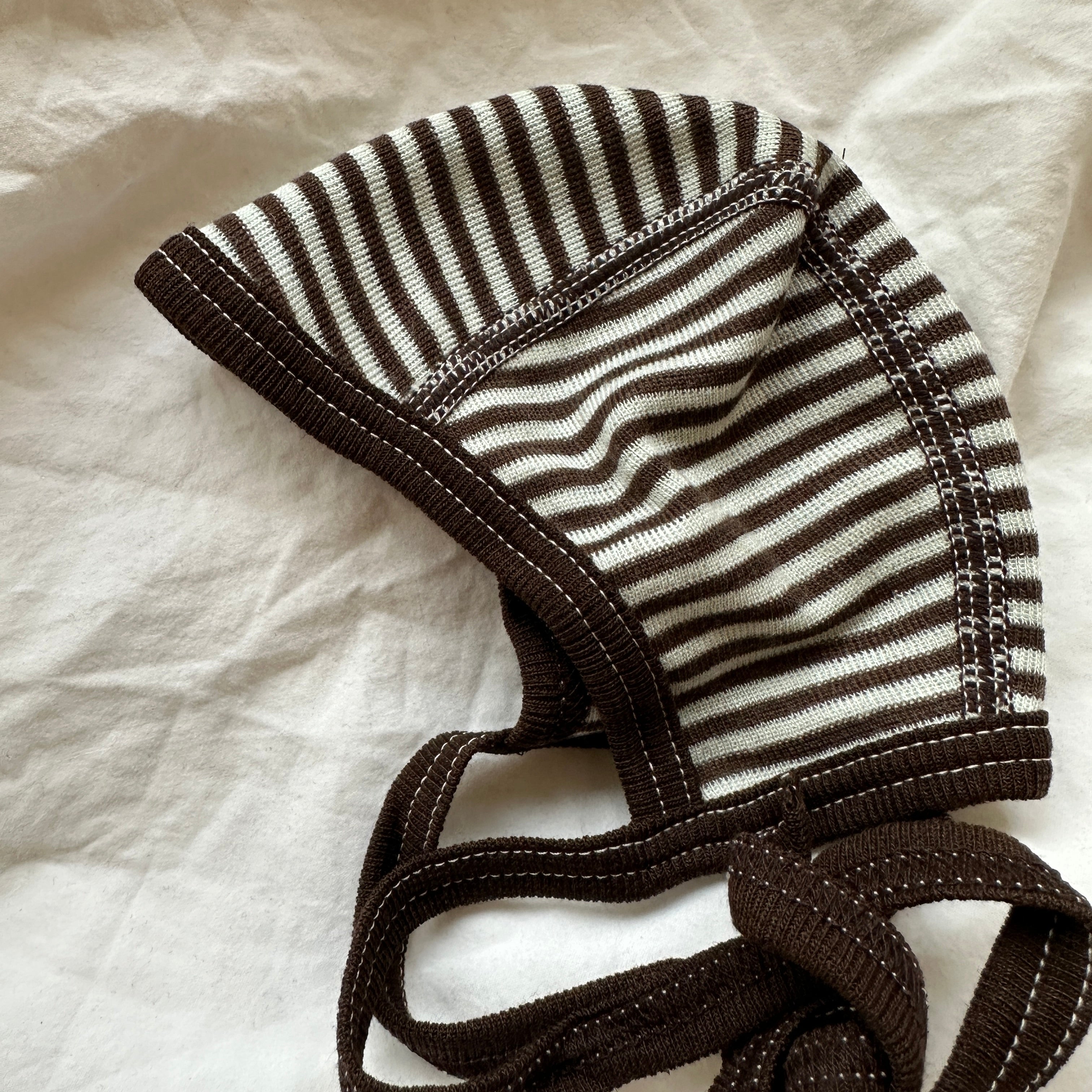 Cosilana Hätta, Brun/Randig