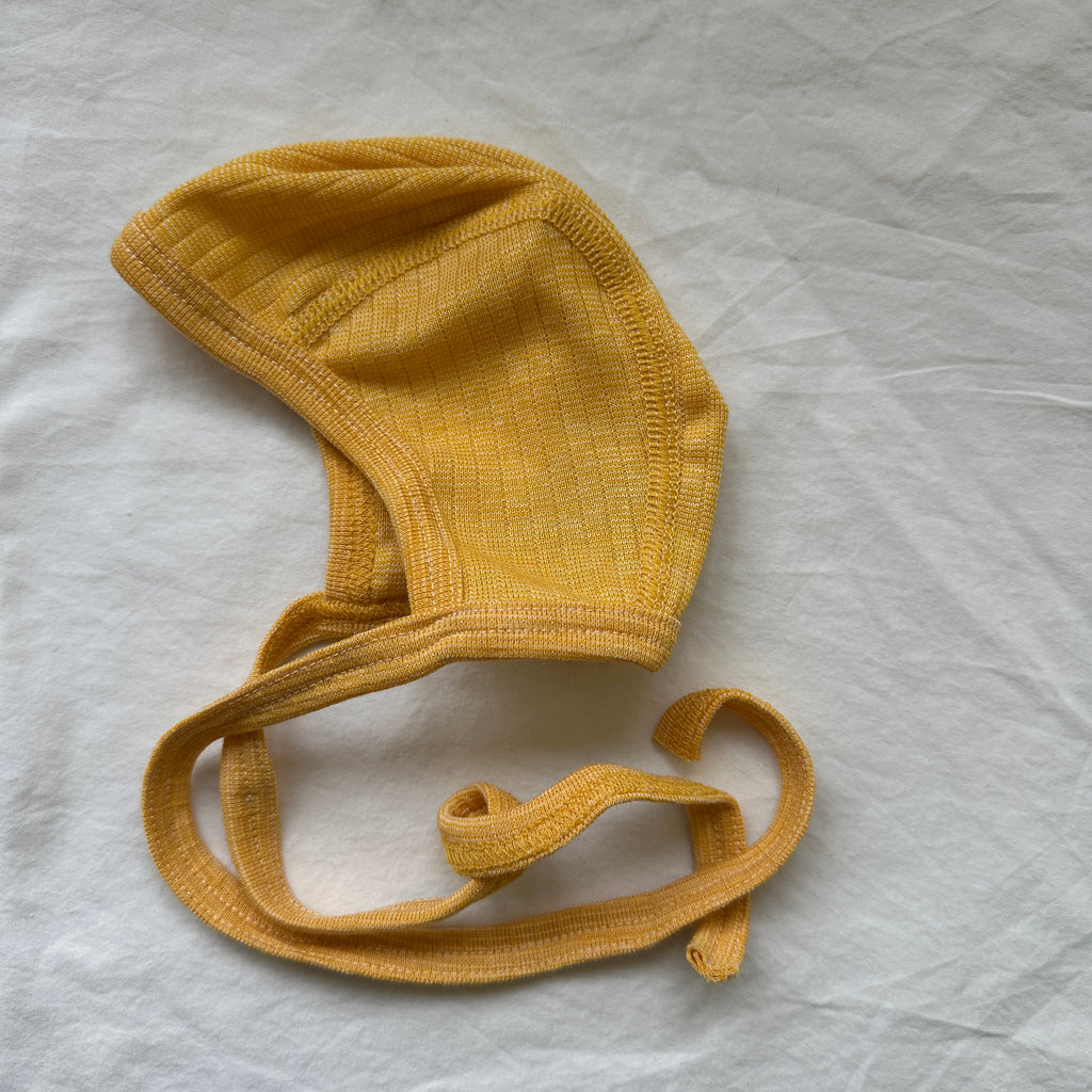 Cosilana Hätta, Gul