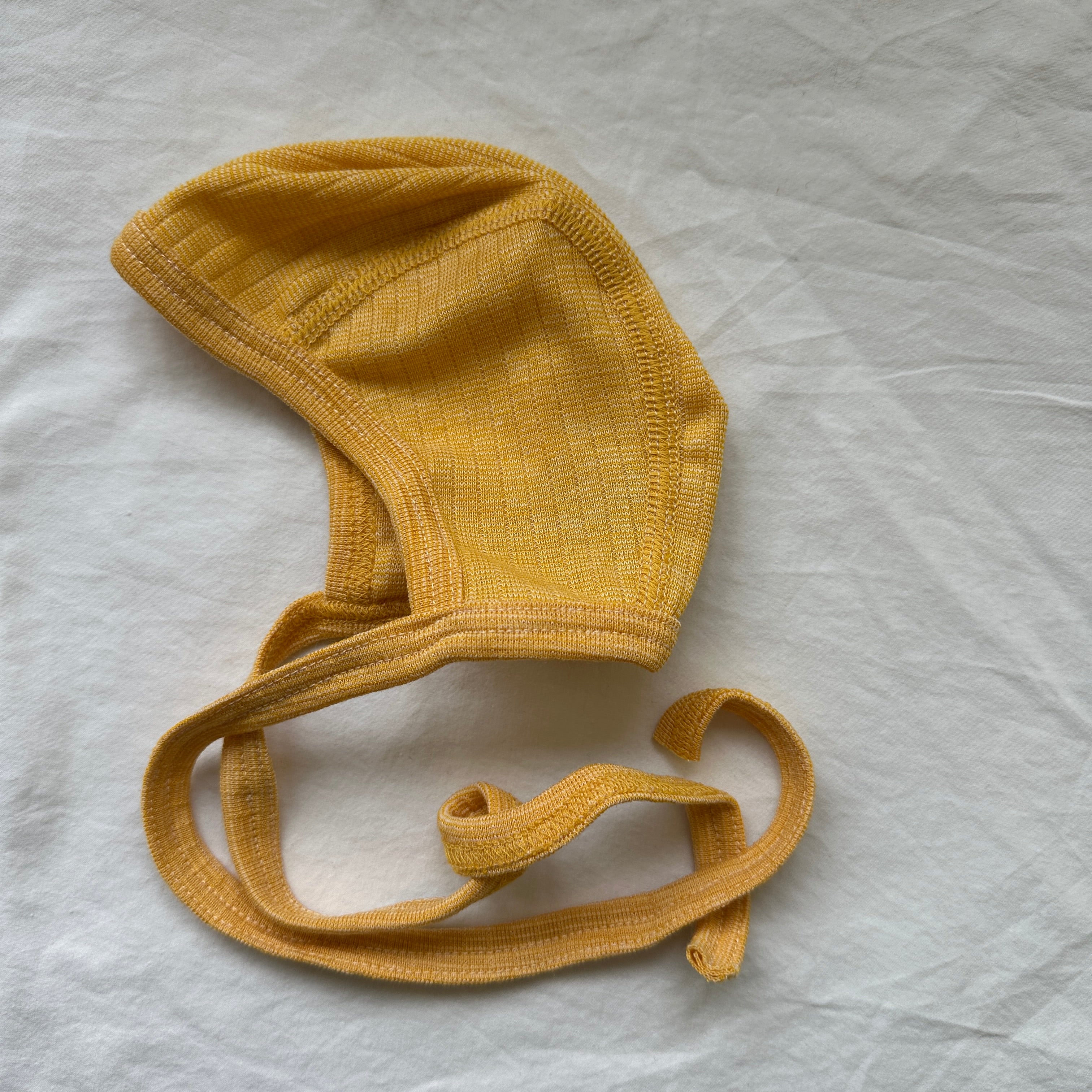 Cosilana Hätta, Gul