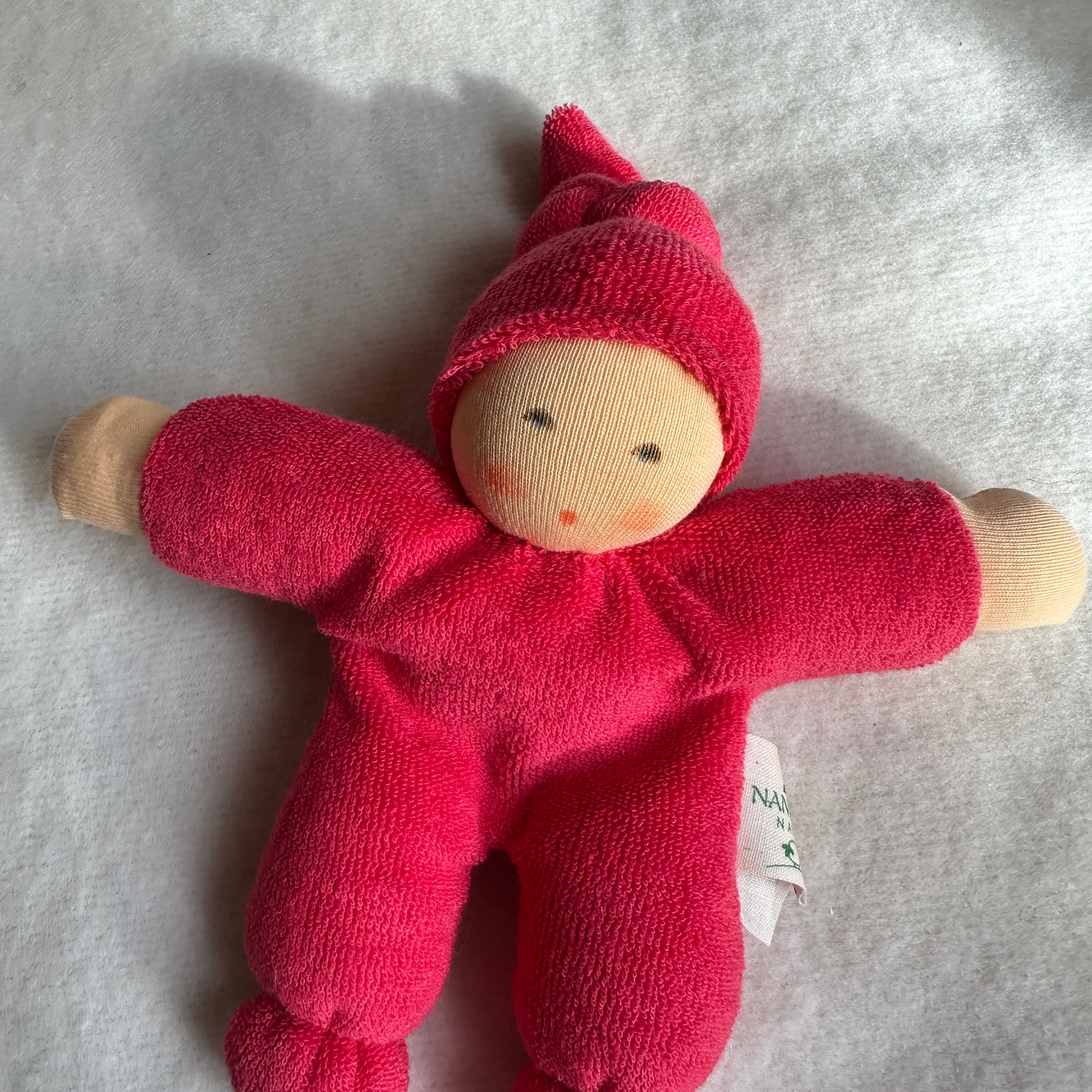 Nanchen Natur, Docka Röd